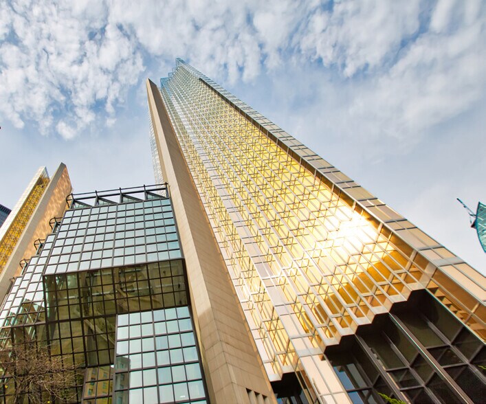 More Photos Of 200 Bay St, Toronto General Retail For Lease