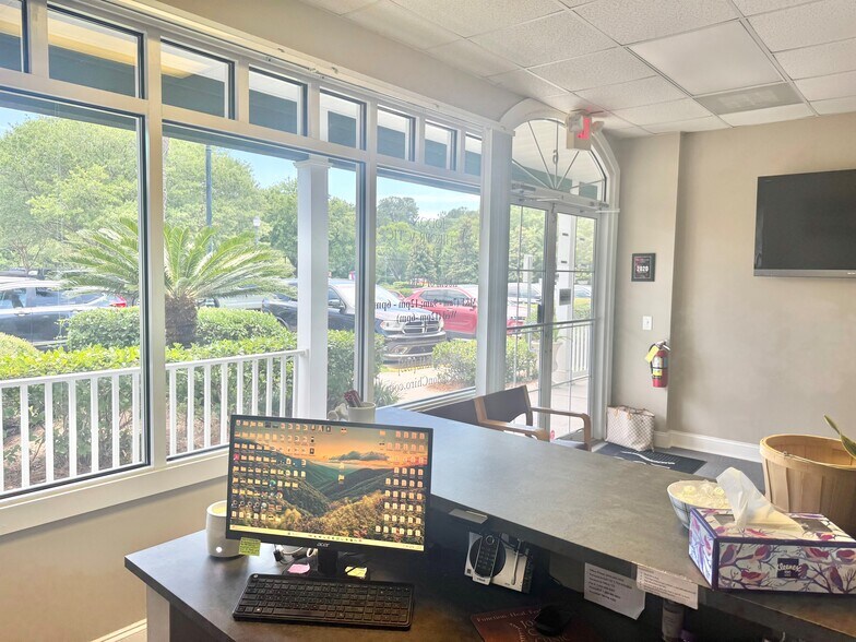 More Photos Of 149 Riverwalk Blvd, Ridgeland Storefront Retail Office For Sale