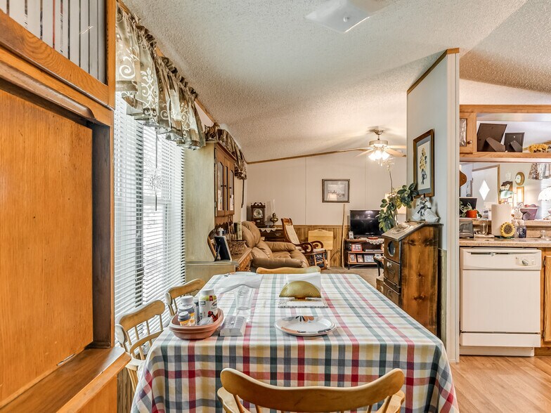 More Photos Of 20843 W Cookson Bend Rd, Cookson Hotel For Sale