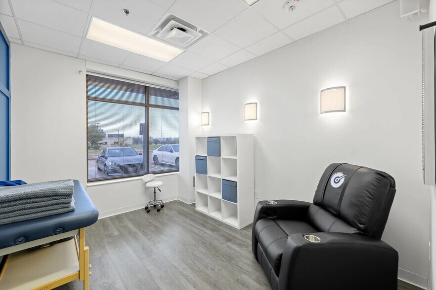 More Photos Of 3121 University Dr E, Bryan Medical For Lease