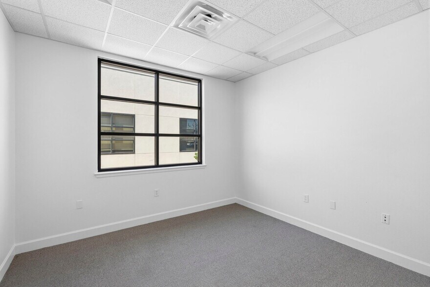 More Photos Of 8118 Fry Rd, Cypress Medical For Lease