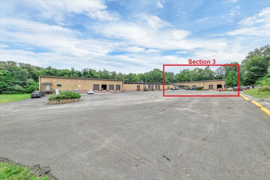 More Photos Of 181 Boyd St, Montgomery Warehouse For Lease