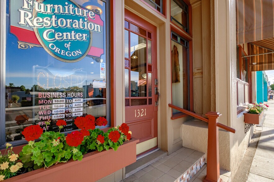 Primary Photo Of 1321 Main St, Philomath Storefront Retail Residential For Sale