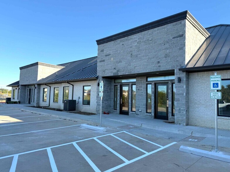 More Photos Of 3925 S Preston Rd, Celina Unknown For Lease