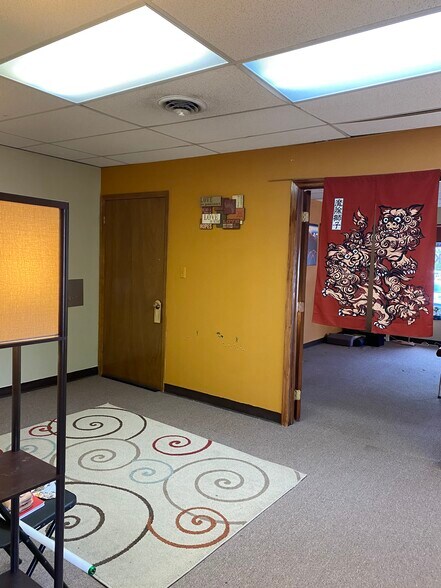More Photos Of 6055 Lehman Dr, Colorado Springs Office For Lease