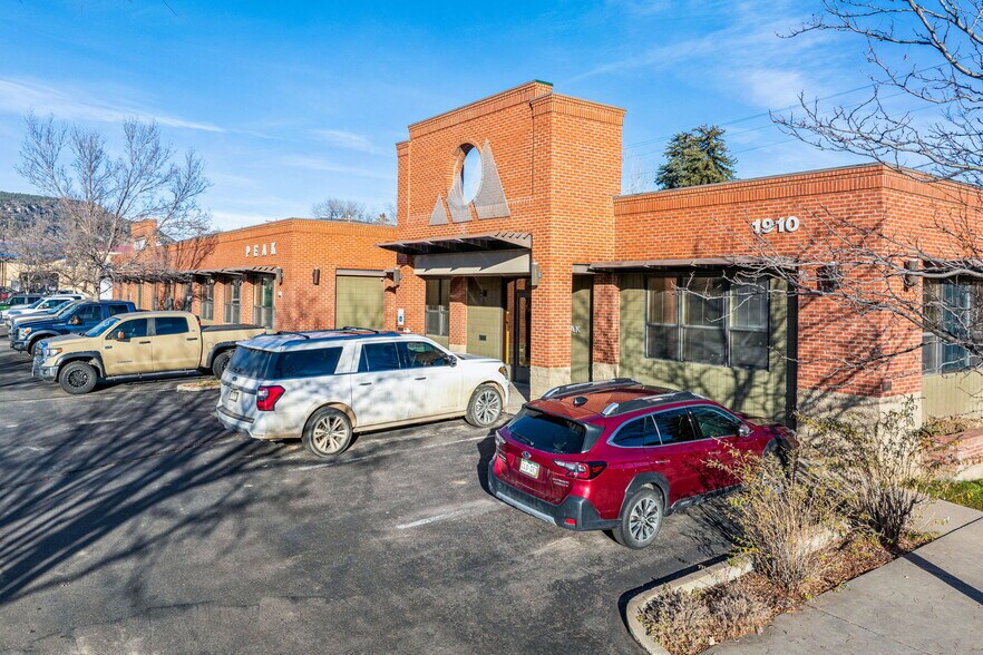 More Photos Of 1910 Main Ave, Durango Office For Sale