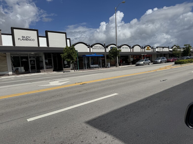 Primary Photo Of 823-855 NE 125th St, North Miami Storefront For Lease