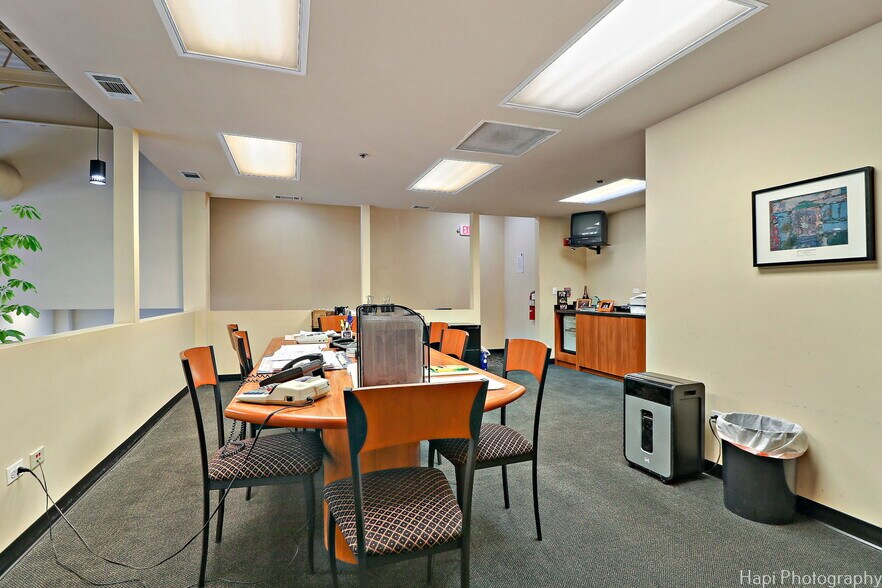 More Photos Of 195 N Milwaukee Ave, Vernon Hills Storefront Retail Office For Sale