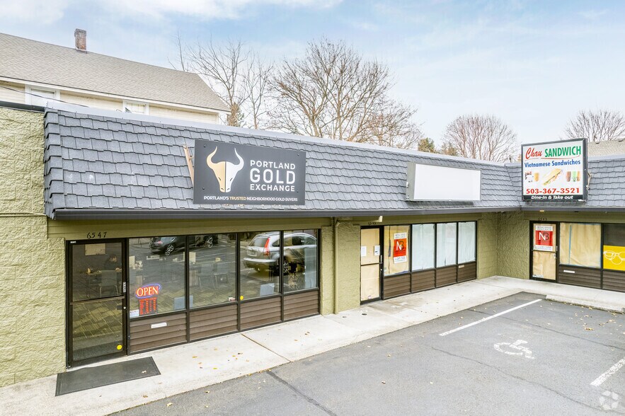 More Photos Of 6539-6547 SE Milwaukie Ave, Portland General Retail For Lease