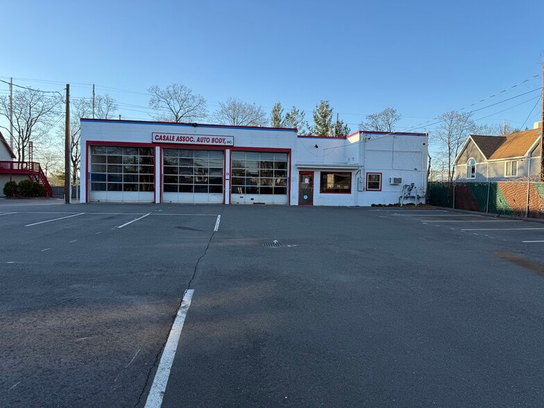 More Photos Of 9 Van Zant St, Norwalk Auto Repair For Sale