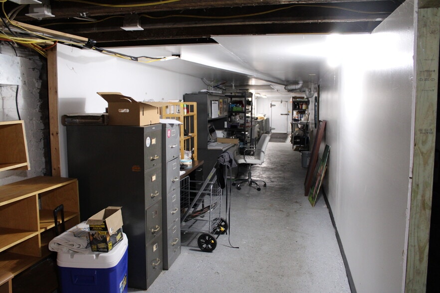 More Photos Of 402 1/2 N 2nd St, Richmond Storefront Retail Residential For Sale