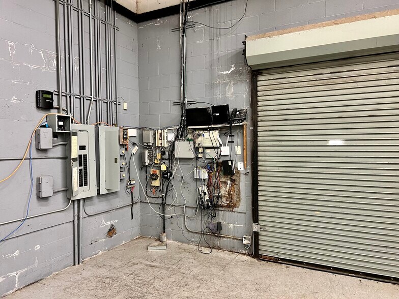 More Photos Of 2850 N Market St, Shreveport General Retail For Sale