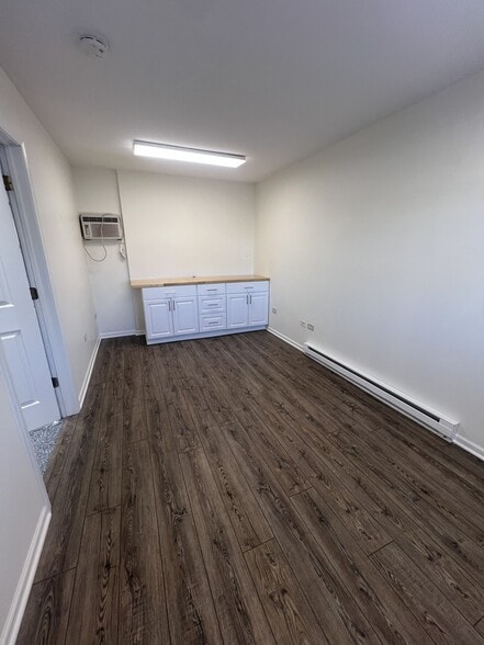 More Photos Of 2341A-C Copper Ct, Lockport Warehouse For Lease