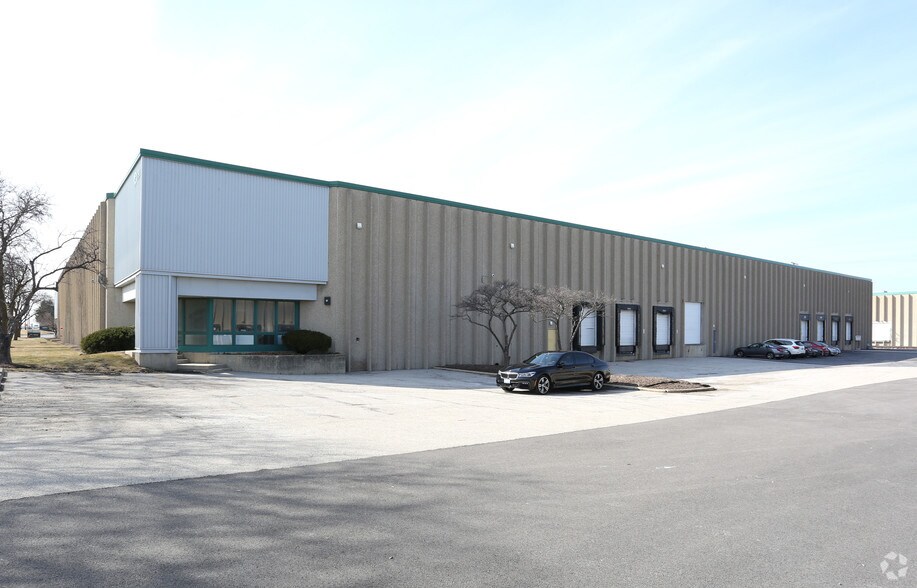 More Photos Of 1200-1290 Thorndale Ave, Elk Grove Village Warehouse For Lease