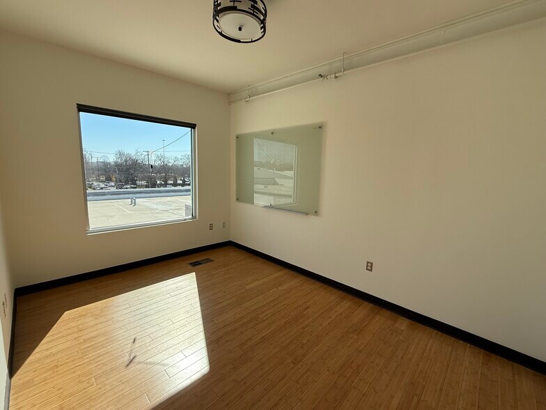 More Photos Of 4000 East Side Ave, Dallas Loft Creative Space For Lease