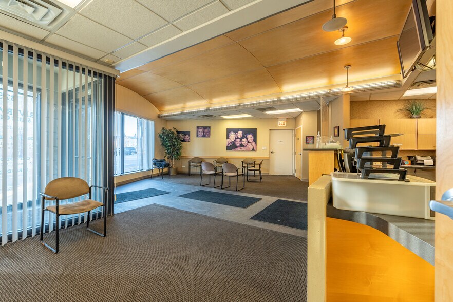 More Photos Of 875 N Milwaukee Ave, Chicago Storefront Retail Residential For Sale