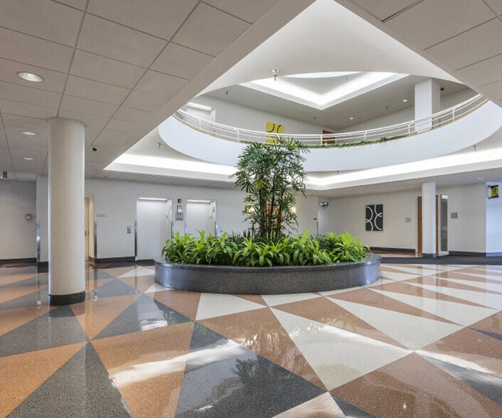 More Photos Of 75 Executive Dr, Aurora Office For Lease