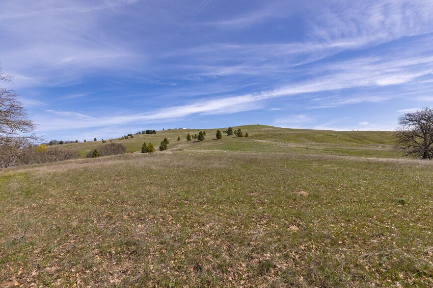 More Photos Of 60 Hartwig Road, Lyle Land For Sale