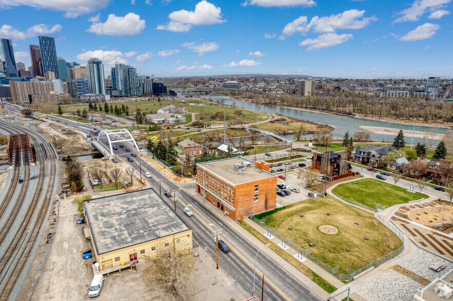 More Photos Of 902 9 Ave SE, Calgary Apartments For Sale