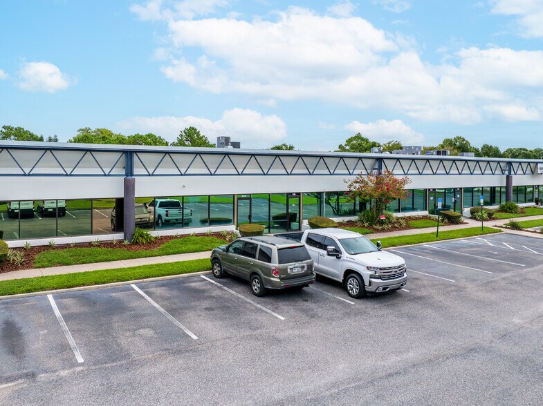 More Photos Of 11701 S Belcher Rd, Largo Light Distribution For Lease