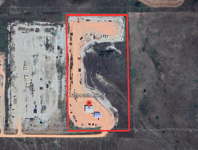 More Photos Of 2114 24th Ave SE, Watford City Warehouse For Sale