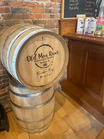 More Photos Of 123 A St, Mc Gregor Restaurant For Lease