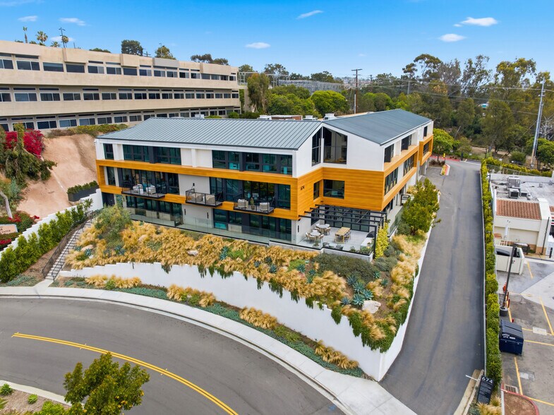 Primary Photo Of 674 Via de la Valle, Solana Beach Office For Sale