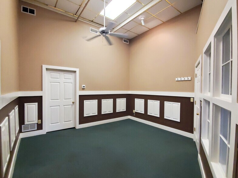 More Photos Of 31 W Superior St, Duluth Office For Lease
