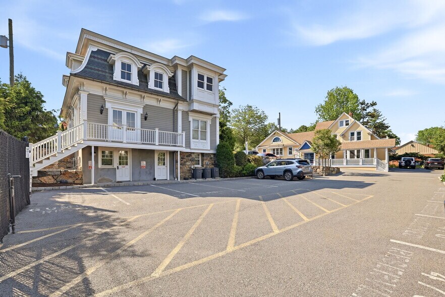 More Photos Of 470 Main St, Armonk Office For Sale