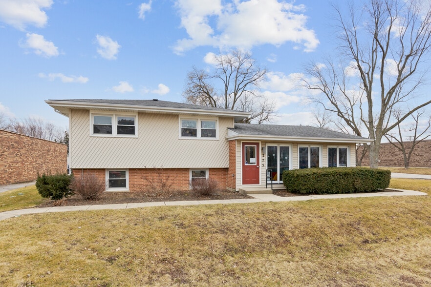 Primary Photo Of 275 W Dundee Rd, Buffalo Grove Medical For Sale