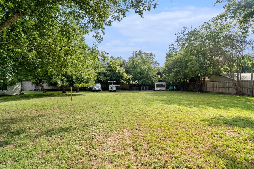 More Photos Of 740 Central Ave, New Braunfels Land For Sale
