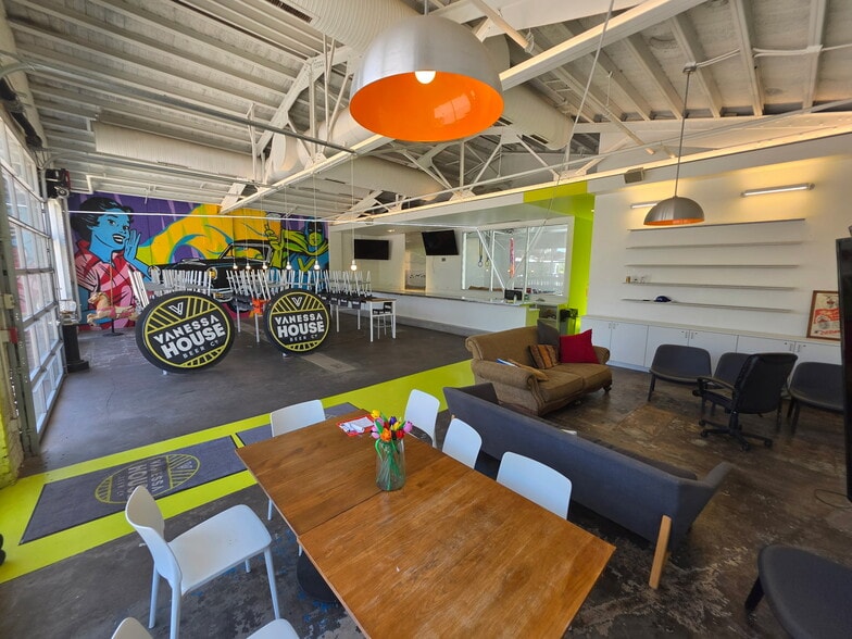 More Photos Of 118 NW 8th St, Oklahoma City Freestanding For Lease