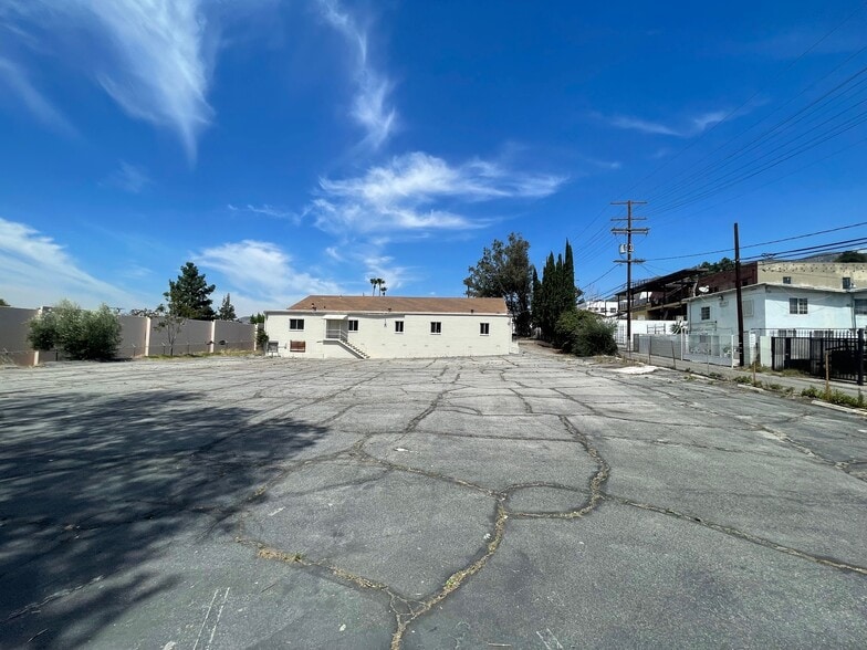 More Photos Of 7216 Valmont St, Tujunga Lodge Meeting Hall For Sale