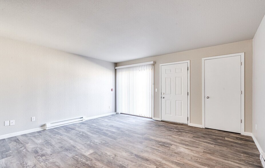 More Photos Of 825-835 Wisconsin St, Oshkosh Apartments For Sale