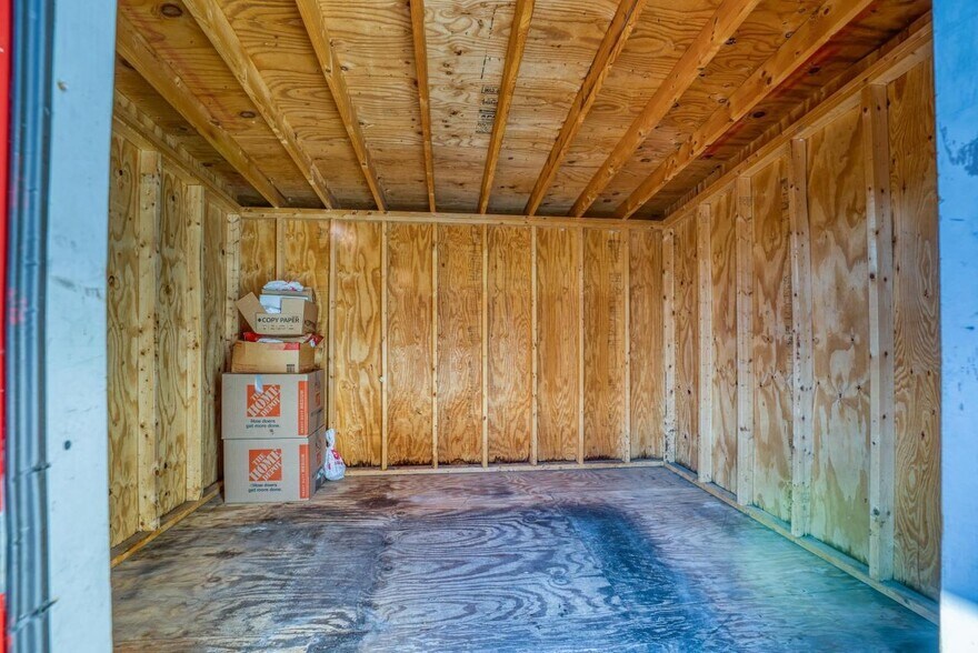 More Photos Of 238 Meadow St, Littleton Freestanding For Sale