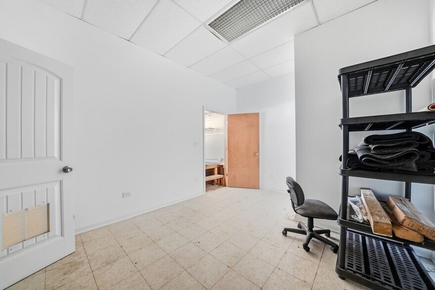 More Photos Of 7100 Morgan St, Chicago Storefront For Sale