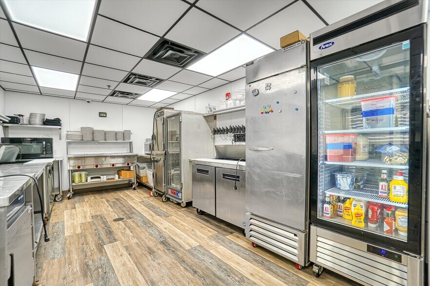 More Photos Of 23894 S Frontage Rd, Weatherford Bar For Sale