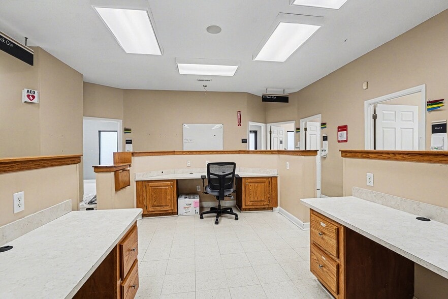 More Photos Of 208 W Salisbury St, Asheboro Medical For Lease