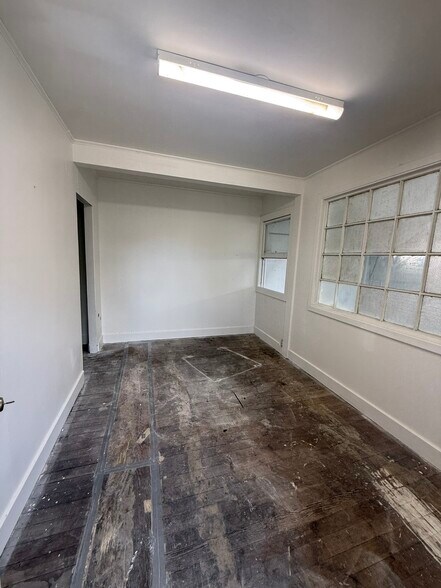 More Photos Of 616 S Amphlett Blvd, San Mateo Auto Repair For Sale