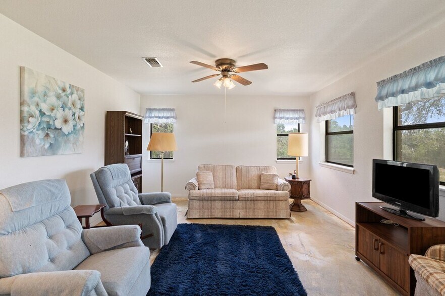 More Photos Of 1984 Grape Creek rd, Fredericksburg Specialty For Sale