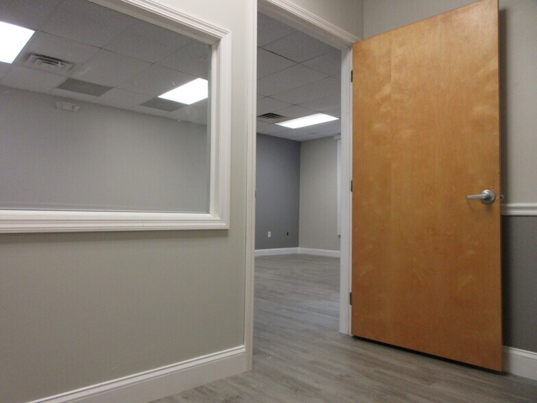 More Photos Of 540 NW University, Port Saint Lucie Office Residential For Sale