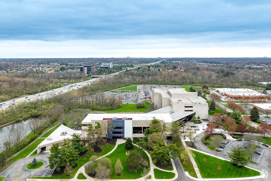 More Photos Of 800 Brooksedge Blvd, Westerville Office For Lease