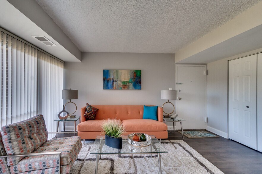 More Photos Of 8340 Indian Head Hwy, Fort Washington Apartments For Sale