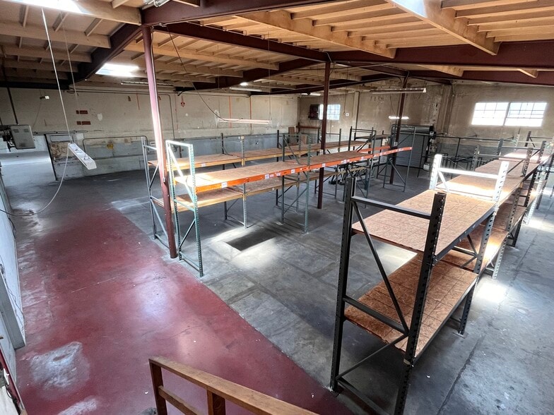 More Photos Of 936-938 61st St, Oakland Warehouse For Lease