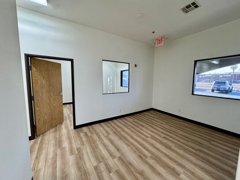 More Photos Of 1300 N Boulder Hwy, Henderson Auto Repair For Lease