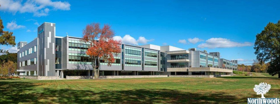 More Photos Of 1301 Atwood Ave, Johnston Office For Lease