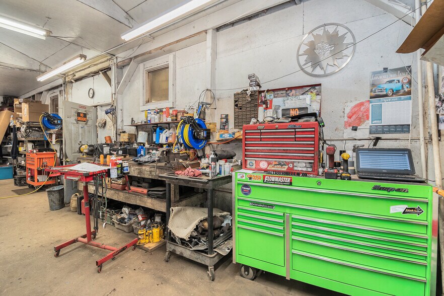 More Photos Of 5557 N Red Oak Rd, Lewiston Specialty For Sale