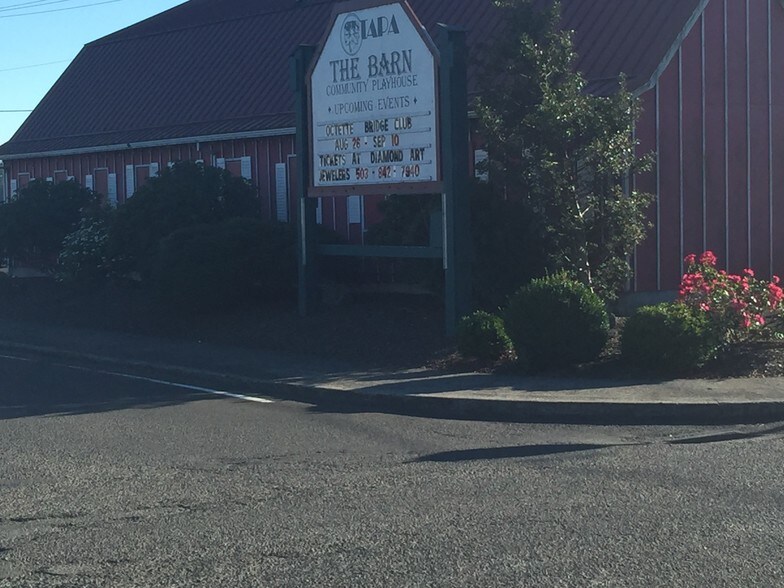 More Photos Of 1126-1150 Main Ave, Tillamook Storefront For Lease