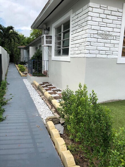 More Photos Of 7630 Byron Ave, Miami Beach Apartments For Sale