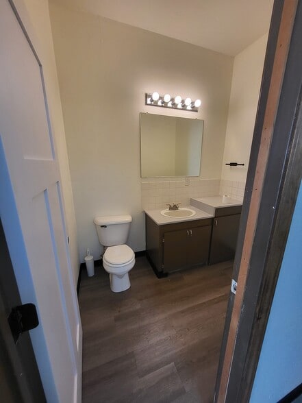 More Photos Of 415 E 3rd Ave, Post Falls Freestanding For Sale